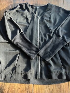 Zara Woman’s batwing-sleeve zip-up jacket-medium